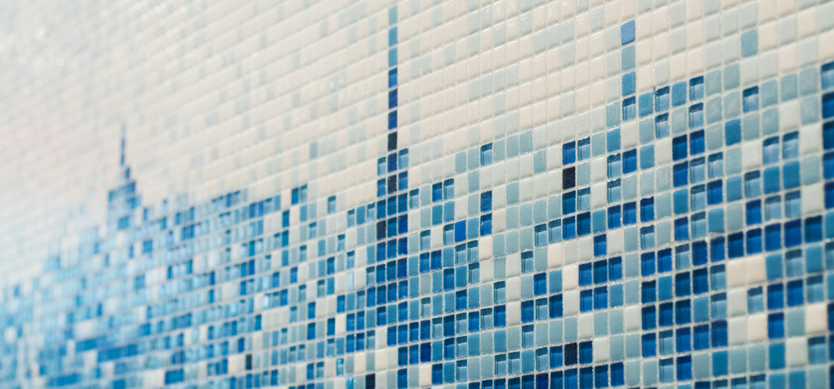 01152138-Hacin-Back-Bay-Lobby-Wall-four51Marlboro-blue-mosaic-boston-sintered-glass-clear-glass-close-up